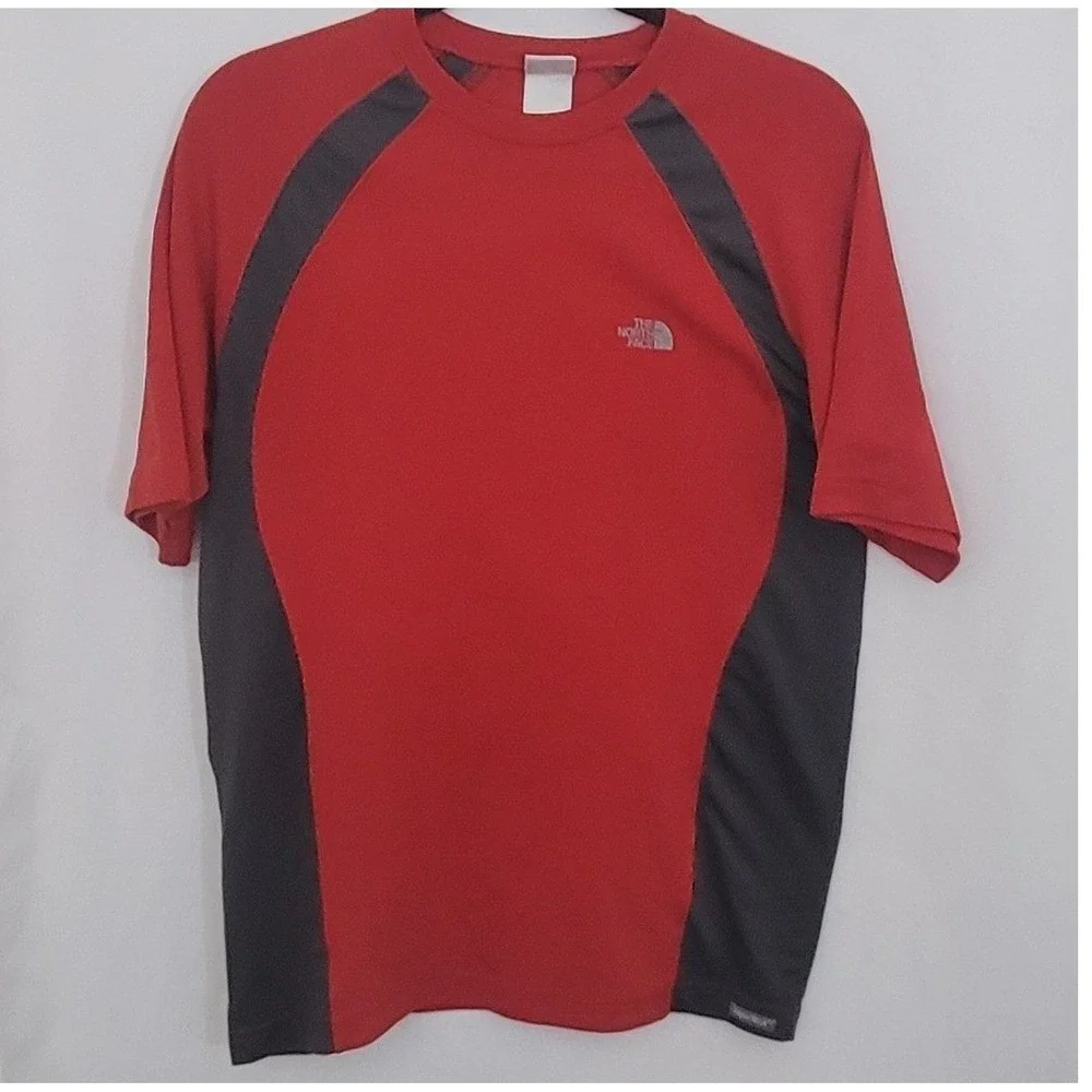 Mens M‎ The North Face VaporWick T-Shirt Red Gray Athletic Performance Quick Dry
